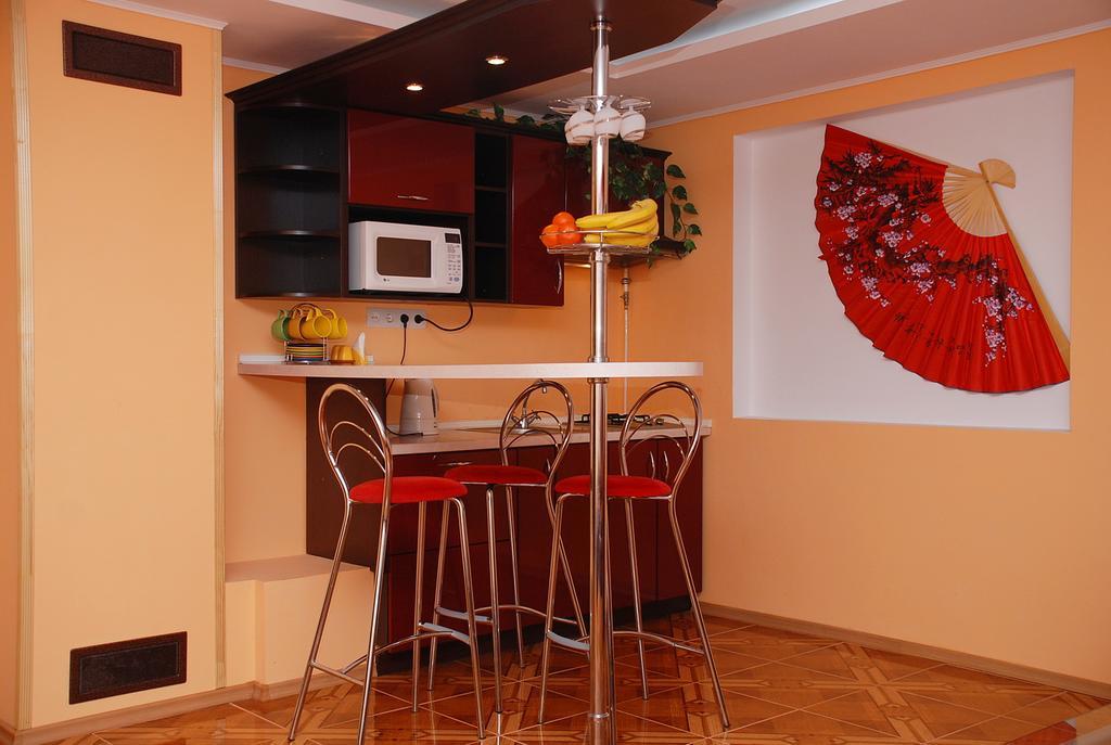 House In Bohatyrska Street เคียฟ ภายนอก รูปภาพ