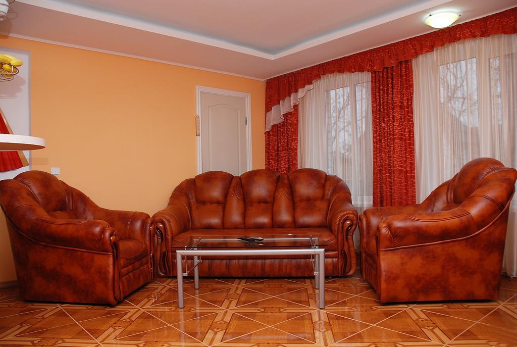House In Bohatyrska Street เคียฟ ภายนอก รูปภาพ